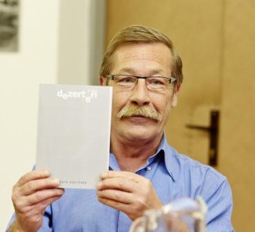 Petr Bartůněk představuje knihu Dezertéři