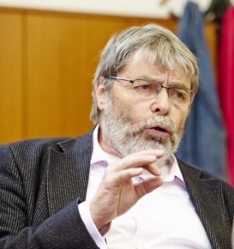 R.Uzel diskutující