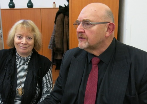 01 Dr. J. Vaníček hovoří na úvod k tématu