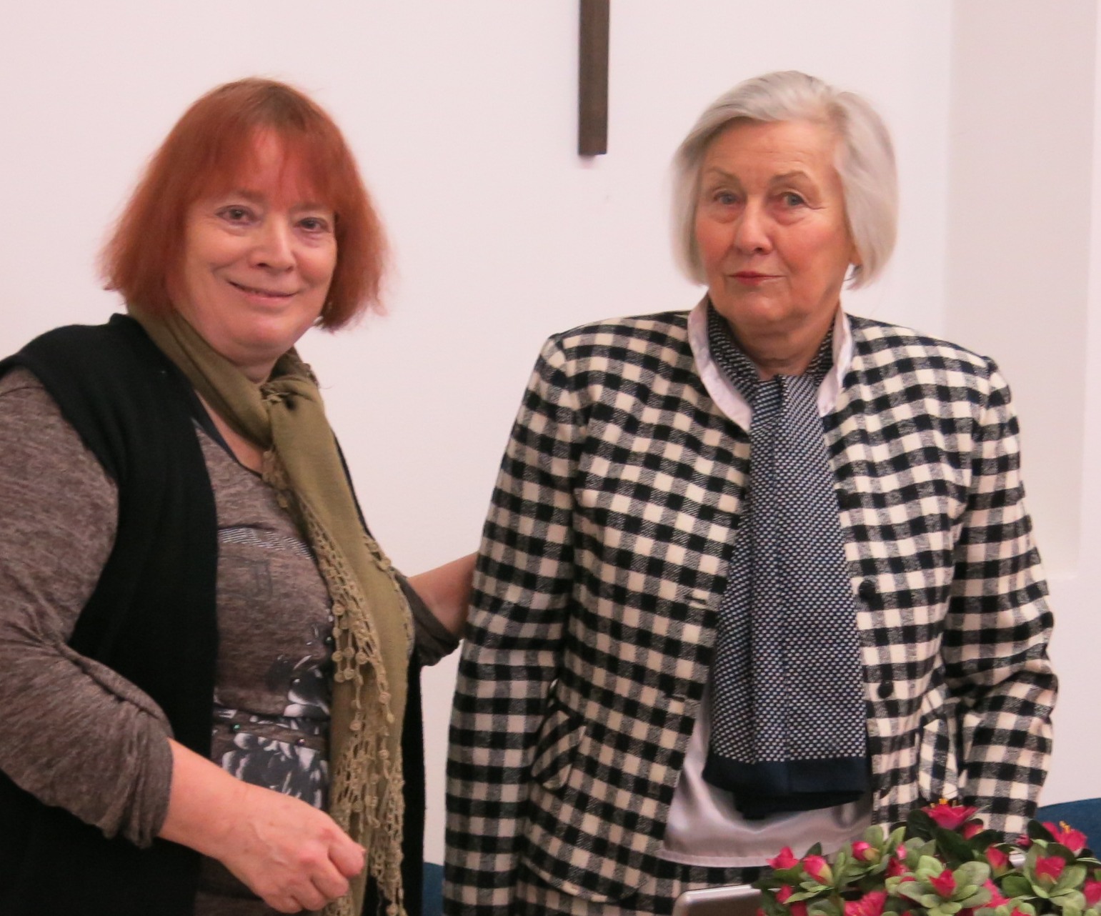 02 Byla představena první účinkující dr. E. Strusková