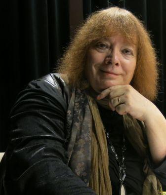 02 Olga Nytrová na pódiu
