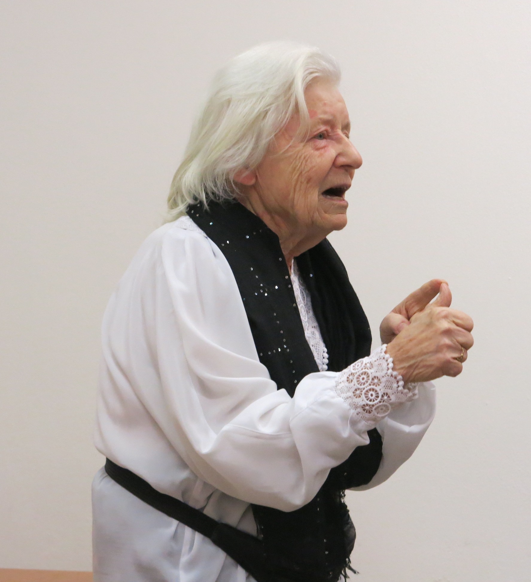 06 Olga Schmidtová vypráví o dětství a mládí