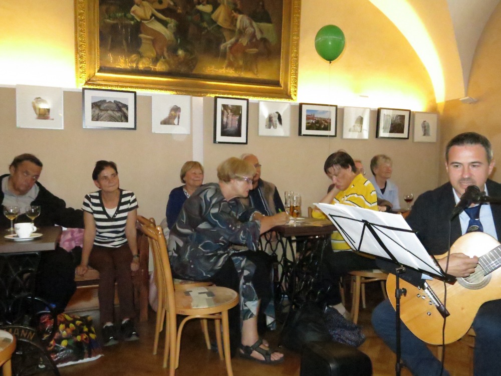 07 Básnířka I. Topinková J. Lírová a  B. Ždichynec