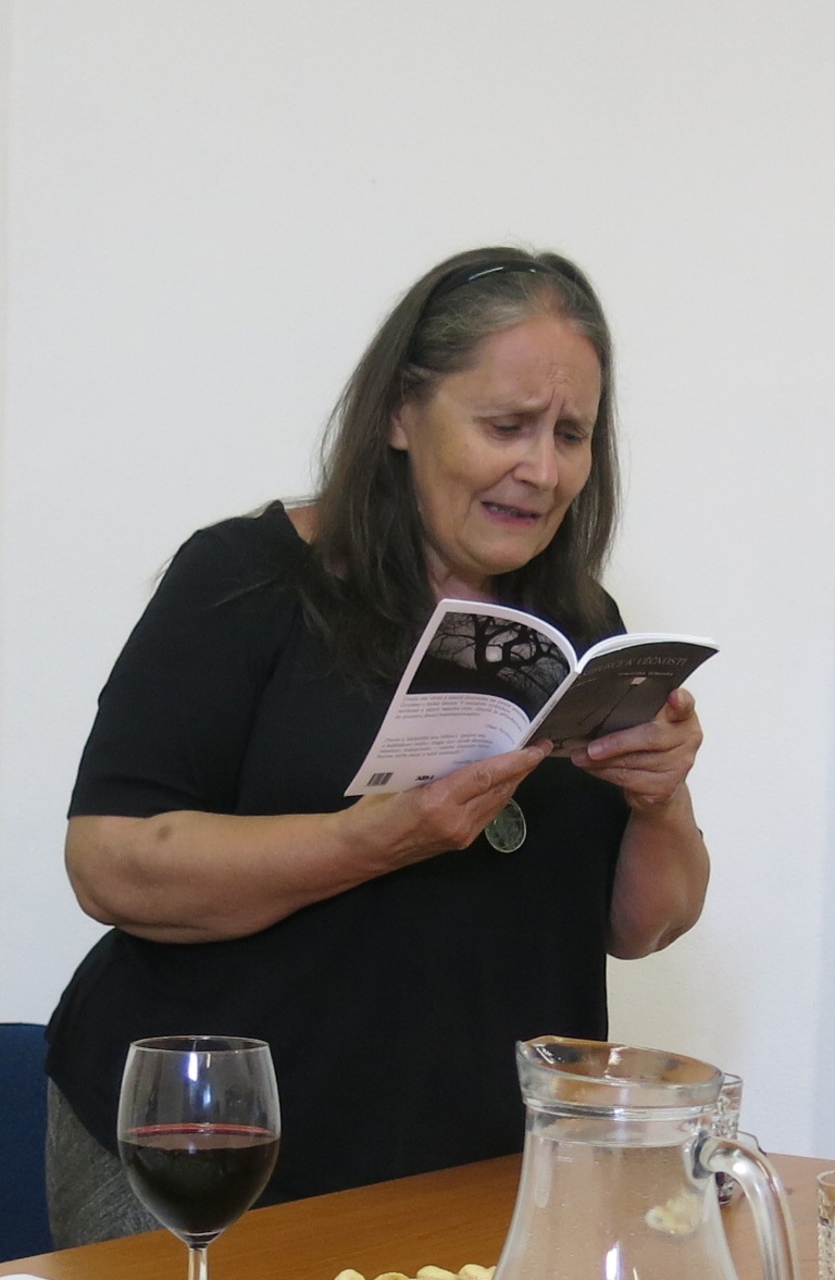 11 Svou poezii čte F.Vrbenská