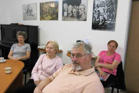 V publiku spisovatelé I.Fontana a J.Pechová