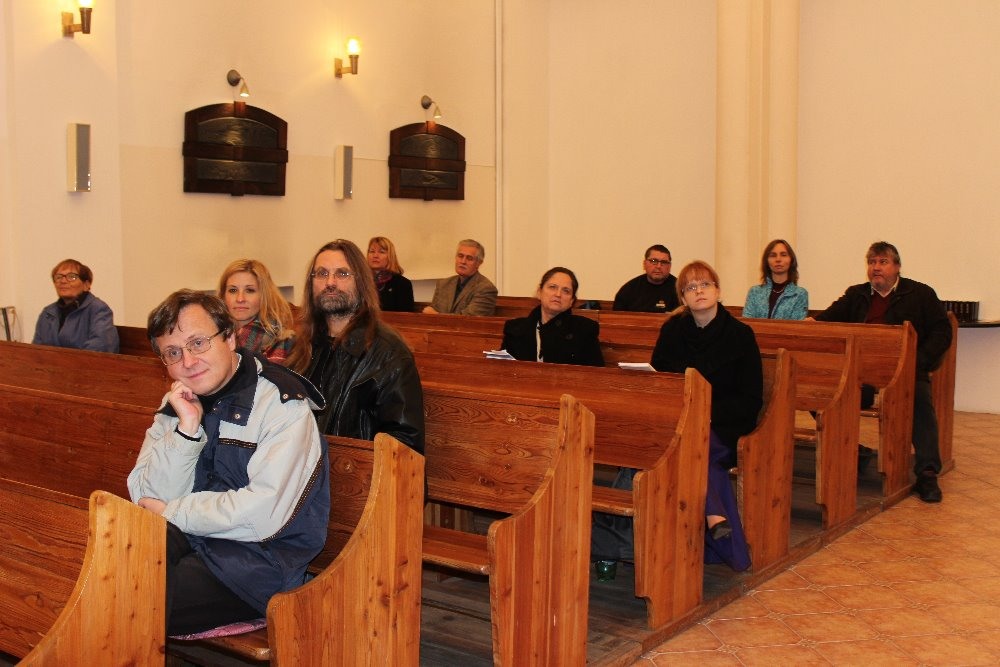 18 pohled do části publika