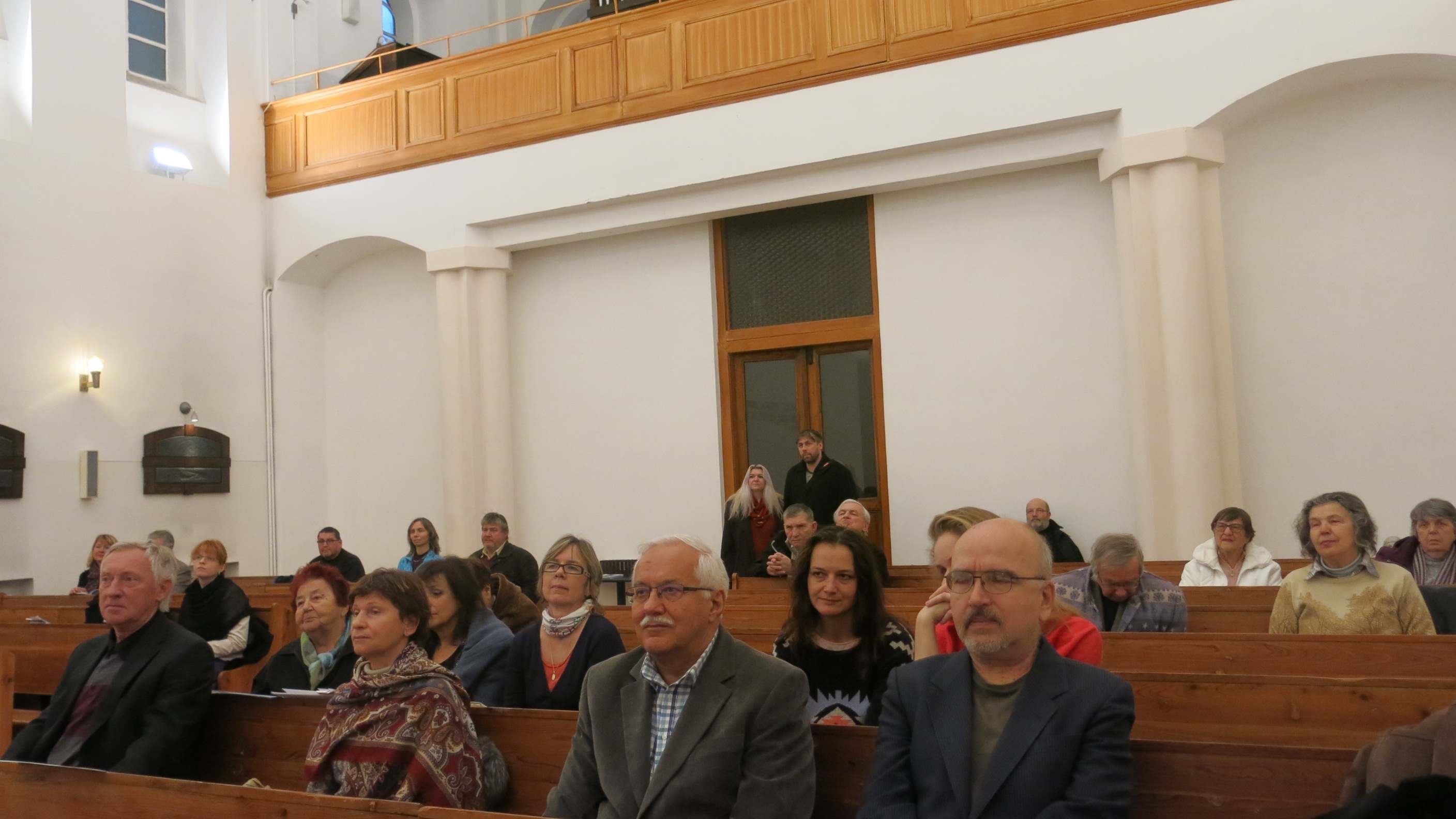 19 zaujaté publikum