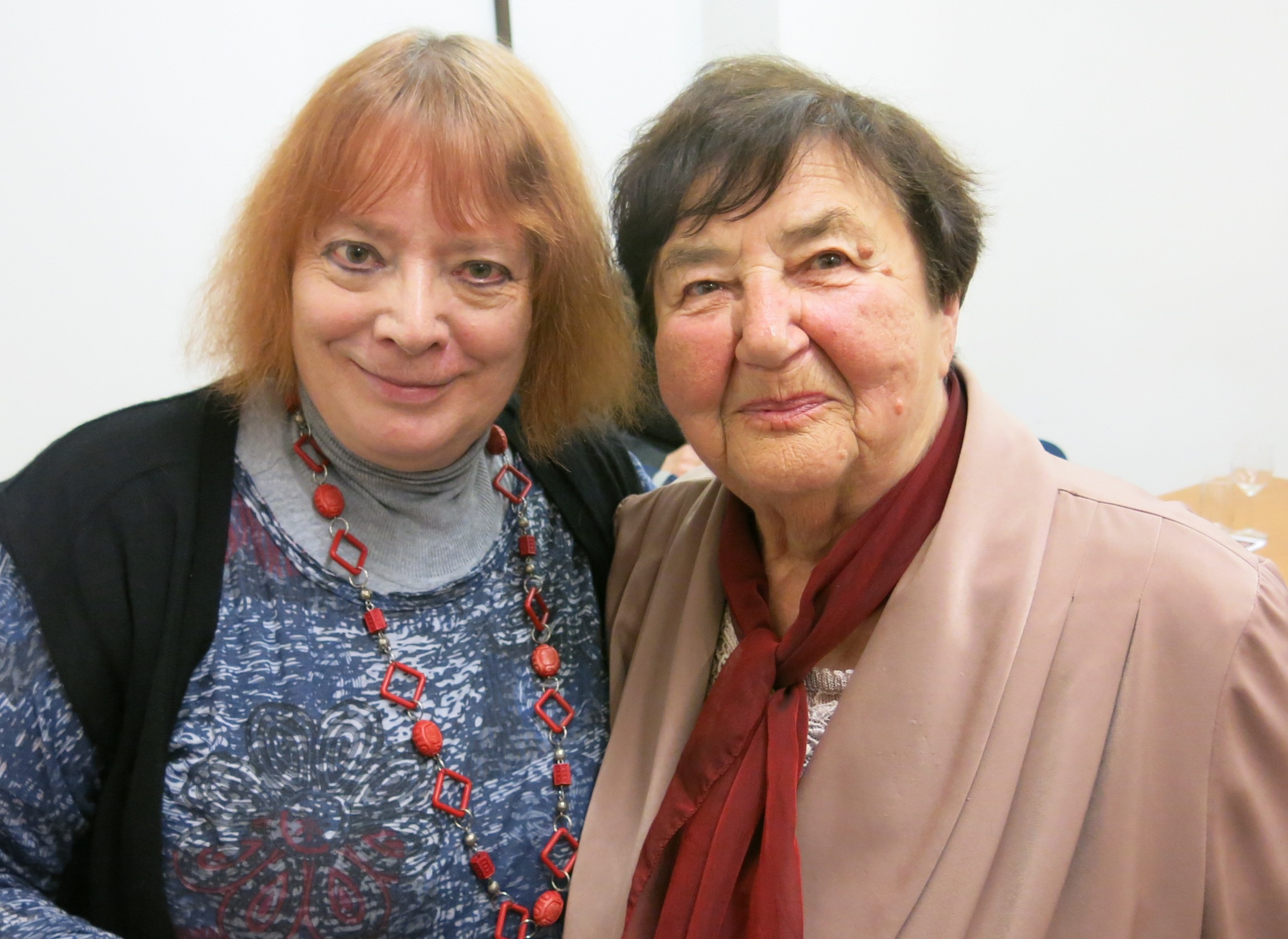24 Olga Nytrová a Karla Erbová