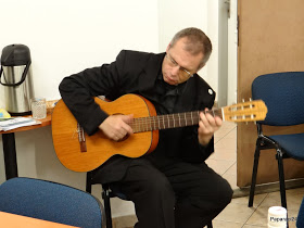 Marek Šlechta četl ze své poezie a zahrál několik spirituálů