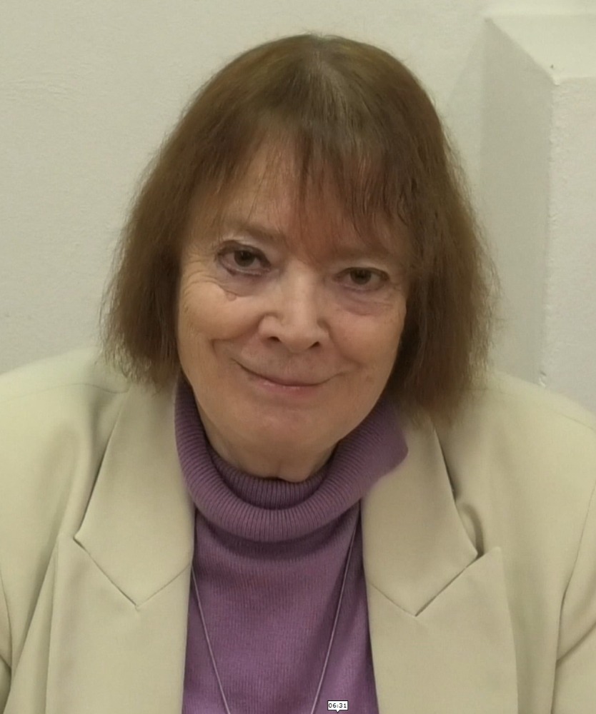 O. Nytrová čte úvodní esej