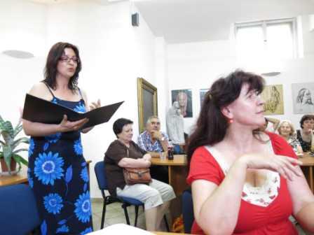 Martina recituje básně k fotografiím
