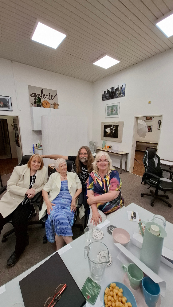 Olga, Věra Čandová, Lenka a Luboš