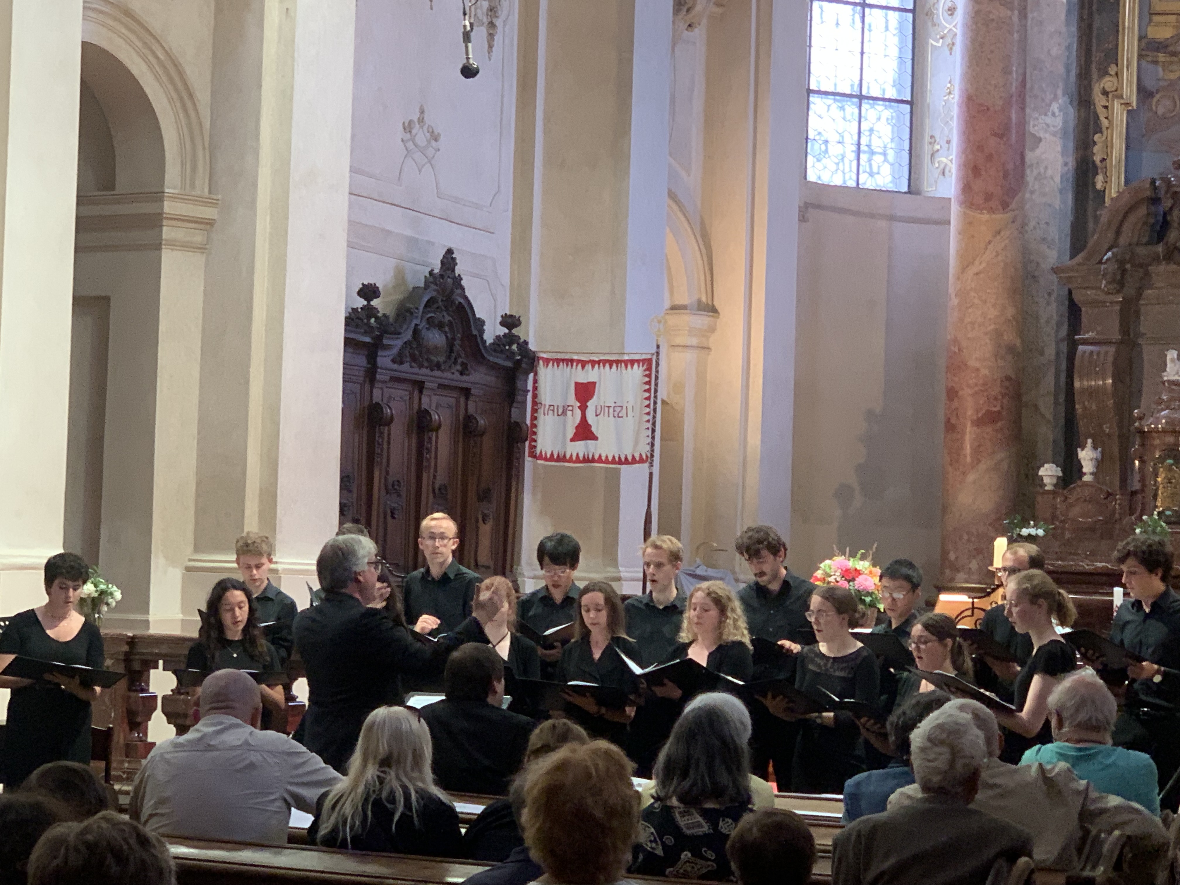 The Choir of St Catharines College z Cambridge