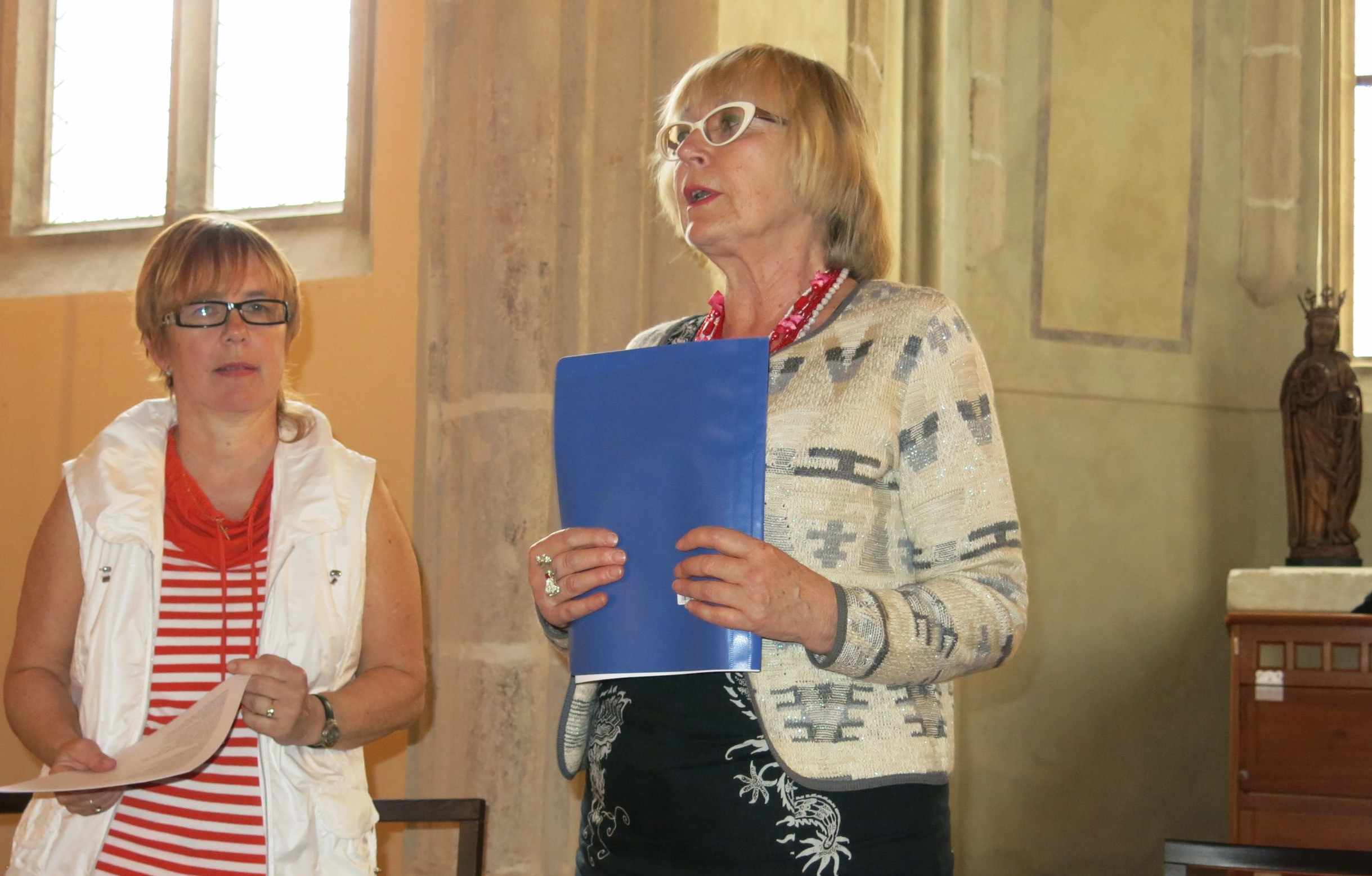 Plzeňská básnířka a výtvarnice Květa Monhartová