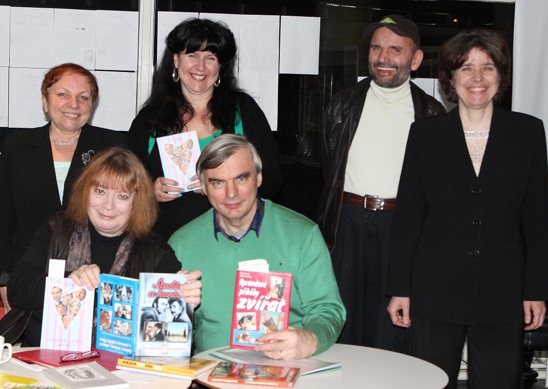 Olga Nytrová a Václav Strachota v kruhu spisovatelů